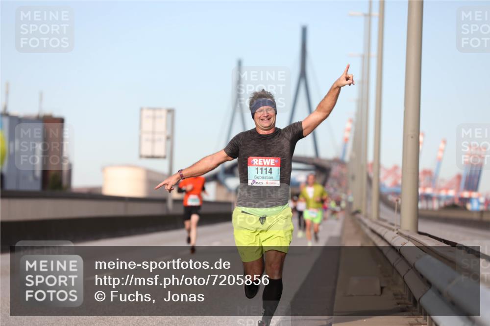 03.10.2024 - Köhlbrandbrückenlauf Fuchs,  Jonas http://msf.ph/oto/7205856 03.10.2024 09:42:42 Position 3 1114 meine-sportfotos.de