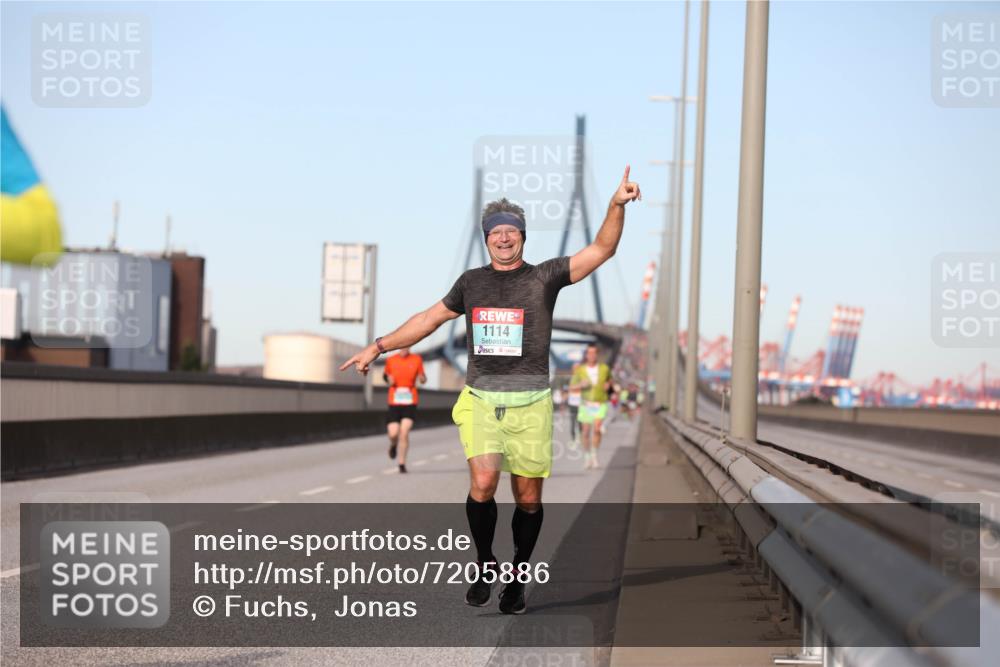 03.10.2024 - Köhlbrandbrückenlauf Fuchs,  Jonas http://msf.ph/oto/7205886 03.10.2024 09:42:42 Position 3 1114 meine-sportfotos.de
