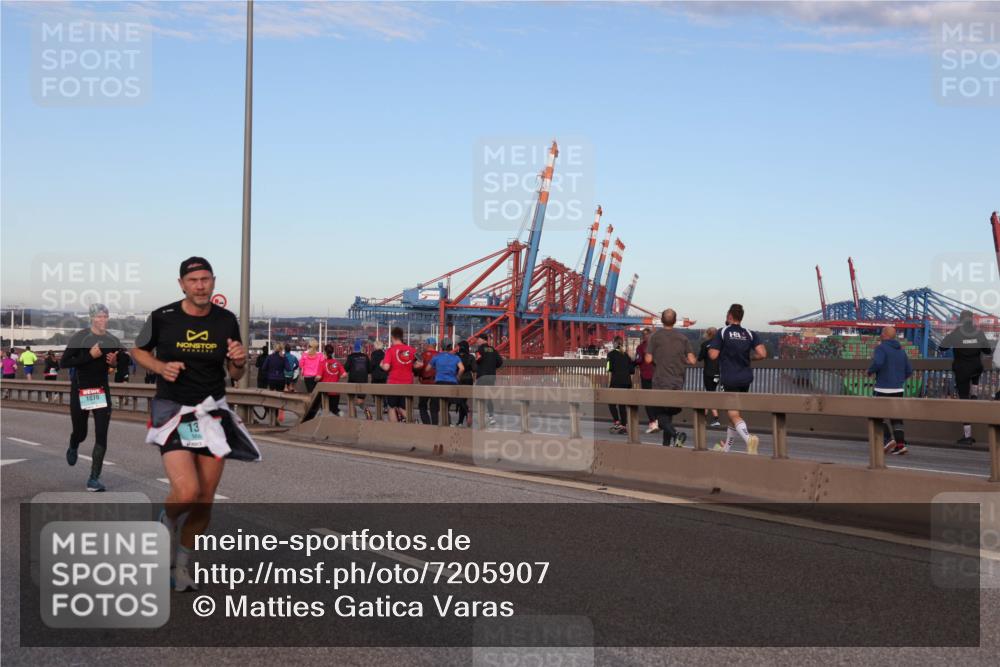 03.10.2024 - Köhlbrandbrückenlauf Matties Gatica Varas http://msf.ph/oto/7205907 03.10.2024 09:33:02 Position 2 1070, 13 meine-sportfotos.de