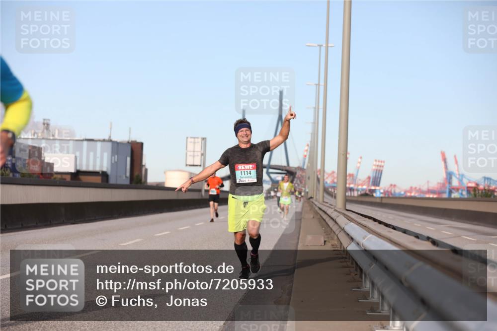 03.10.2024 - Köhlbrandbrückenlauf Fuchs,  Jonas http://msf.ph/oto/7205933 03.10.2024 09:42:43 Position 3 1114 meine-sportfotos.de
