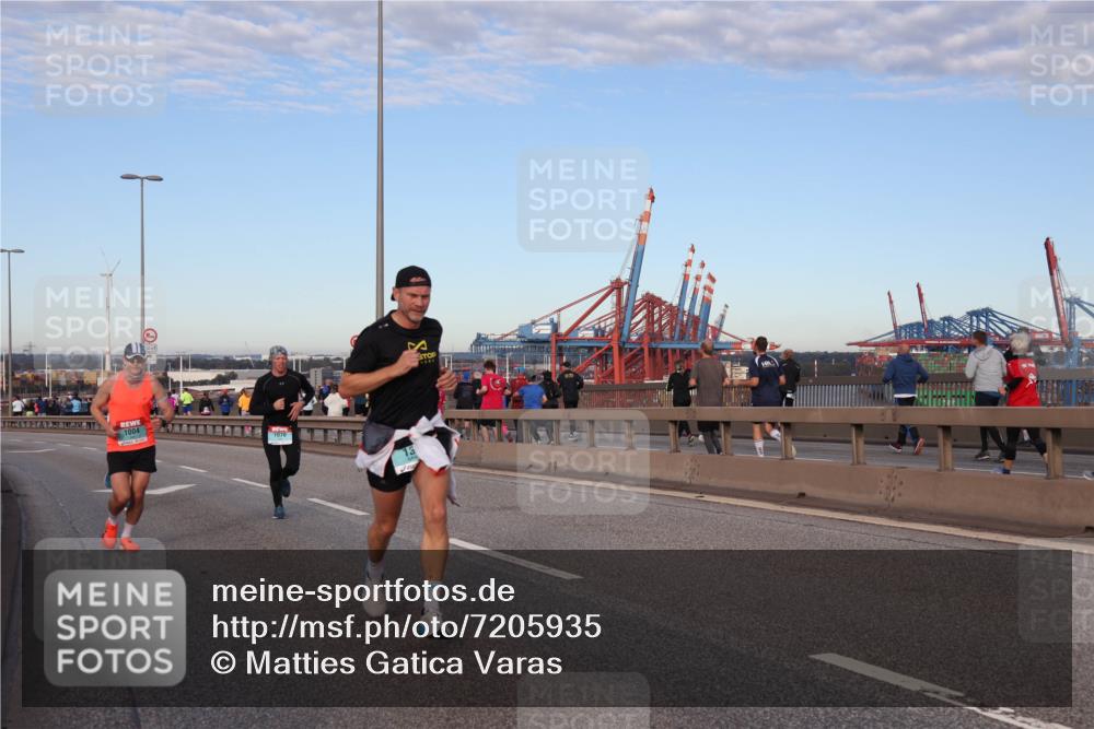 03.10.2024 - Köhlbrandbrückenlauf Matties Gatica Varas http://msf.ph/oto/7205935 03.10.2024 09:33:02 Position 2 1004, 1070, 13 meine-sportfotos.de