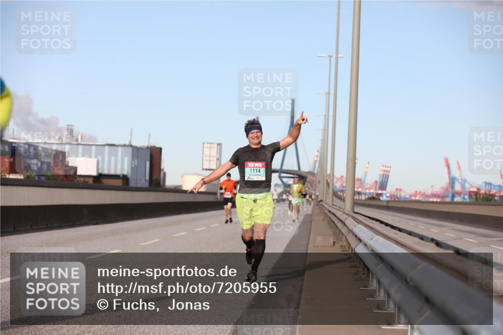 03.10.2024 - Köhlbrandbrückenlauf Fuchs,  Jonas http://msf.ph/oto/7205955 03.10.2024 09:42:43 Position 3 1114 meine-sportfotos.de