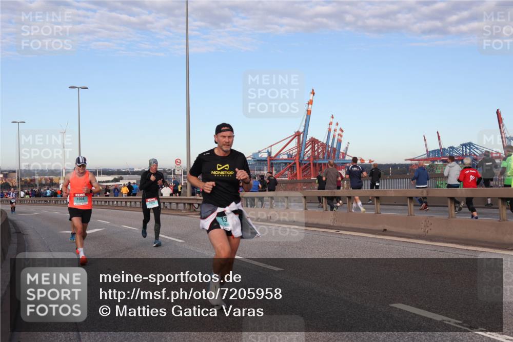 03.10.2024 - Köhlbrandbrückenlauf Matties Gatica Varas http://msf.ph/oto/7205958 03.10.2024 09:33:02 Position 2 1004, 1070, 13 meine-sportfotos.de