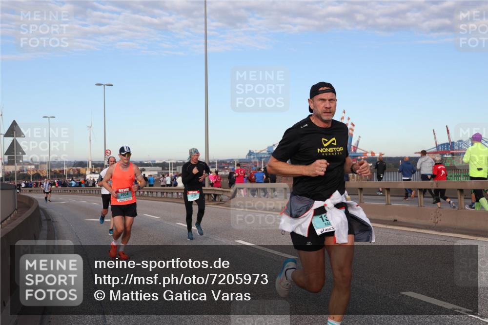 03.10.2024 - Köhlbrandbrückenlauf Matties Gatica Varas http://msf.ph/oto/7205973 03.10.2024 09:33:03 Position 2 1004, 1070, 13 meine-sportfotos.de