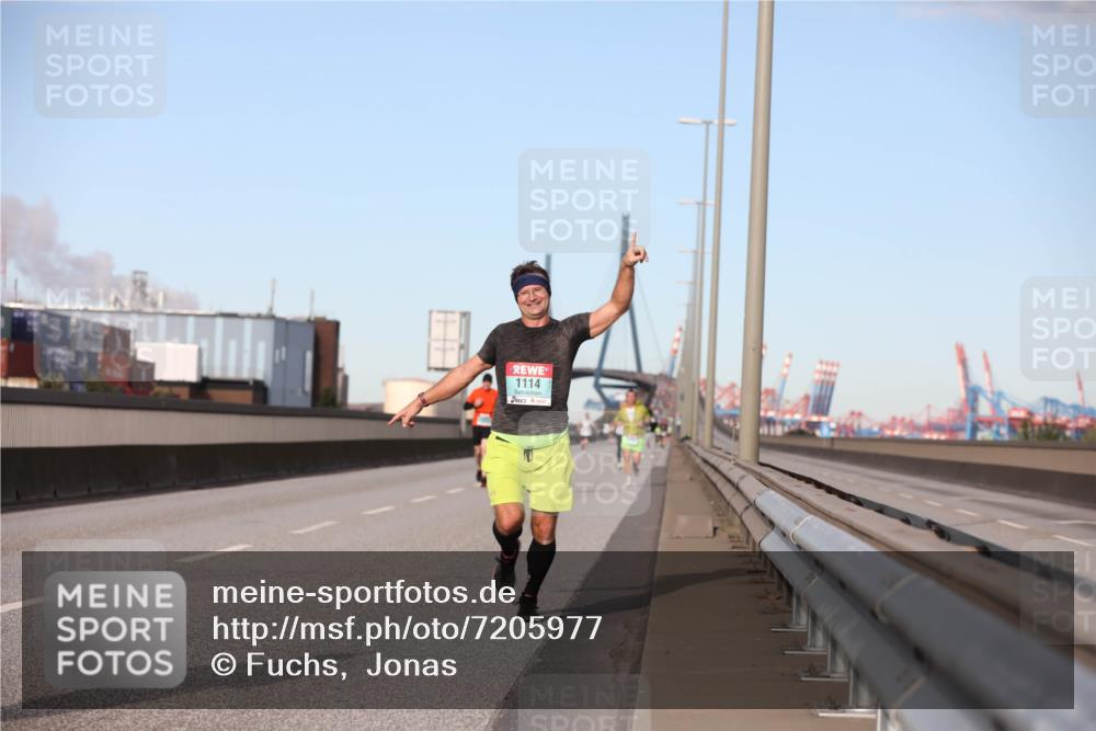 03.10.2024 - Köhlbrandbrückenlauf Fuchs,  Jonas http://msf.ph/oto/7205977 03.10.2024 09:42:43 Position 3 1114 meine-sportfotos.de