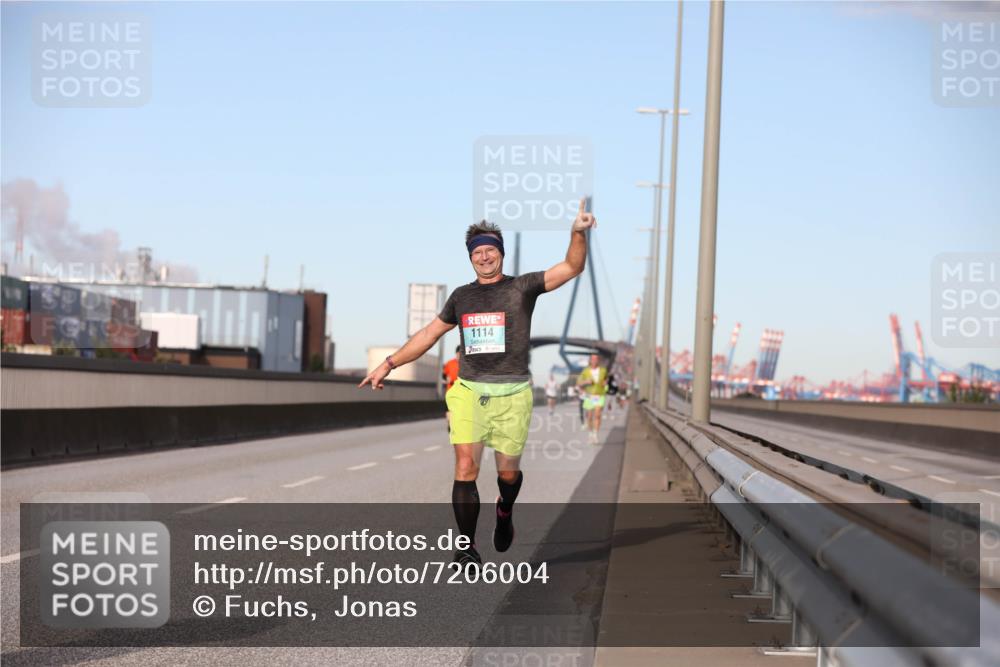 03.10.2024 - Köhlbrandbrückenlauf Fuchs,  Jonas http://msf.ph/oto/7206004 03.10.2024 09:42:43 Position 3 1114 meine-sportfotos.de