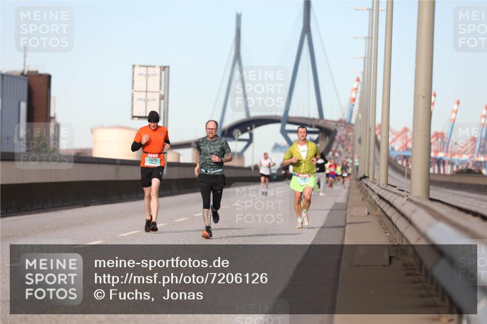 03.10.2024 - Köhlbrandbrückenlauf Fuchs,  Jonas http://msf.ph/oto/7206126 03.10.2024 09:42:45 Position 3 1429, 1391 meine-sportfotos.de