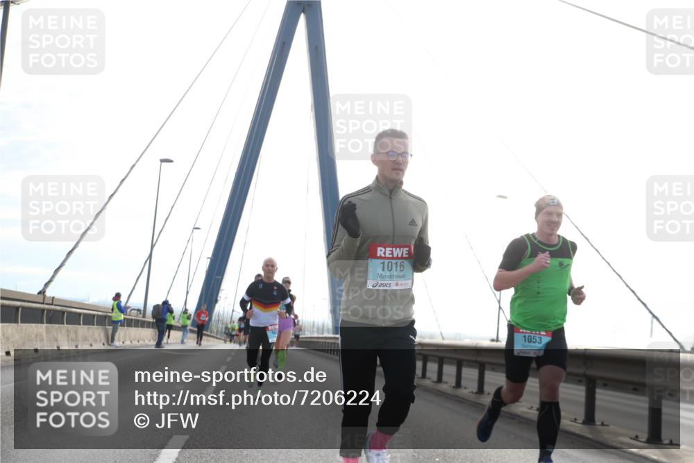 03.10.2024 - Köhlbrandbrückenlauf Jannik Wohlers http://msf.ph/oto/7206224 03.10.2024 09:20:17 Position 1 1016, 1053 meine-sportfotos.de