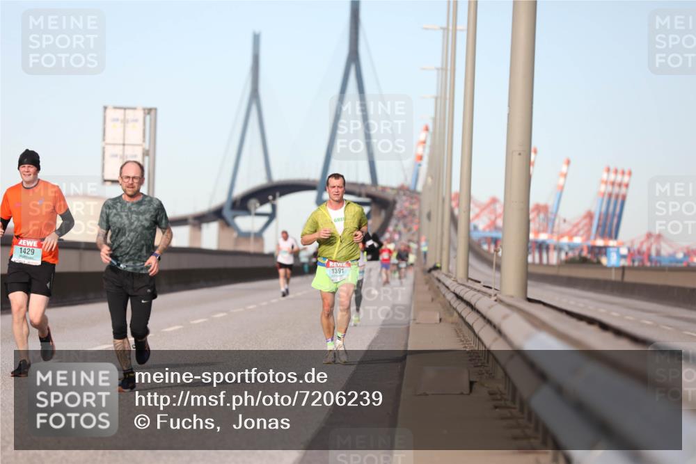03.10.2024 - Köhlbrandbrückenlauf Fuchs,  Jonas http://msf.ph/oto/7206239 03.10.2024 09:42:48 Position 3 1429, 1391 meine-sportfotos.de