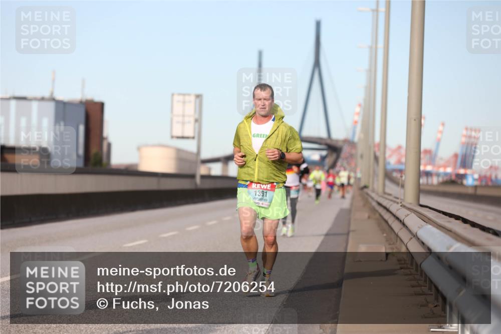 03.10.2024 - Köhlbrandbrückenlauf Fuchs,  Jonas http://msf.ph/oto/7206254 03.10.2024 09:42:52 Position 3 1391 meine-sportfotos.de