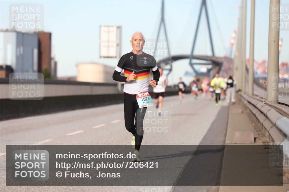 03.10.2024 - Köhlbrandbrückenlauf Fuchs,  Jonas http://msf.ph/oto/7206421 03.10.2024 09:42:57 Position 3 1029 meine-sportfotos.de