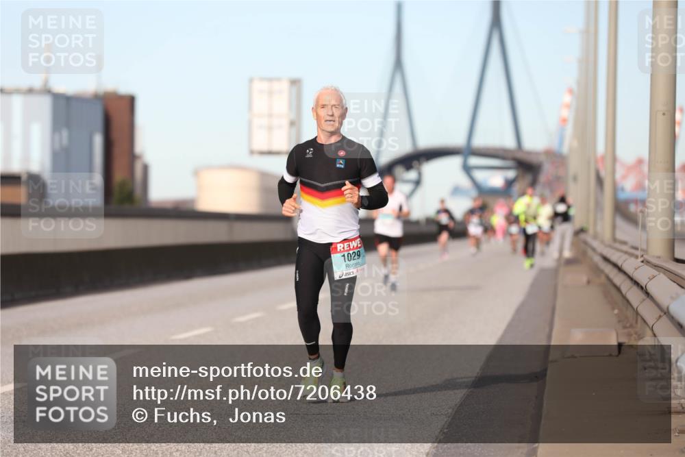 03.10.2024 - Köhlbrandbrückenlauf Fuchs,  Jonas http://msf.ph/oto/7206438 03.10.2024 09:42:57 Position 3 1029 meine-sportfotos.de
