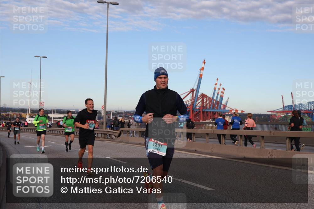 03.10.2024 - Köhlbrandbrückenlauf Matties Gatica Varas http://msf.ph/oto/7206540 03.10.2024 09:33:24 Position 2 017, 1301 meine-sportfotos.de
