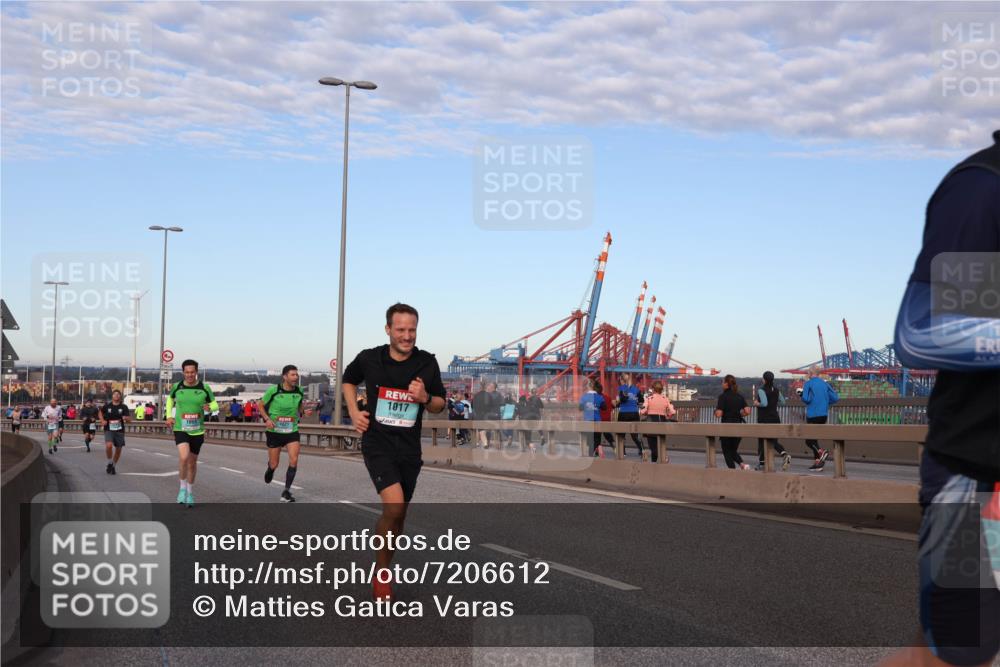 03.10.2024 - Köhlbrandbrückenlauf Matties Gatica Varas http://msf.ph/oto/7206612 03.10.2024 09:33:25 Position 2 1017 meine-sportfotos.de
