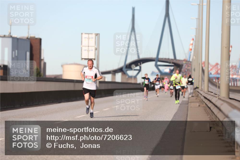 03.10.2024 - Köhlbrandbrückenlauf Fuchs,  Jonas http://msf.ph/oto/7206623 03.10.2024 09:43:01 Position 3 1380 meine-sportfotos.de