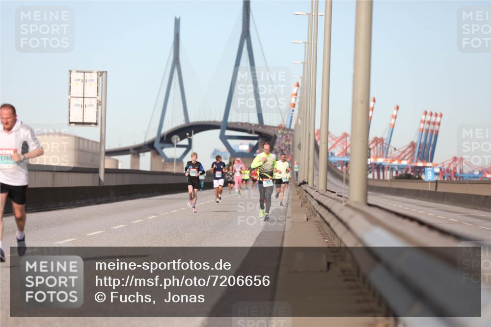 03.10.2024 - Köhlbrandbrückenlauf Fuchs,  Jonas http://msf.ph/oto/7206656 03.10.2024 09:43:04 Position 3 1380, 1472 meine-sportfotos.de