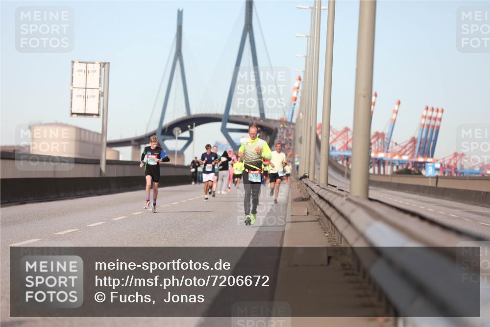 03.10.2024 - Köhlbrandbrückenlauf Fuchs,  Jonas http://msf.ph/oto/7206672 03.10.2024 09:43:07 Position 3 2076, 1472 meine-sportfotos.de