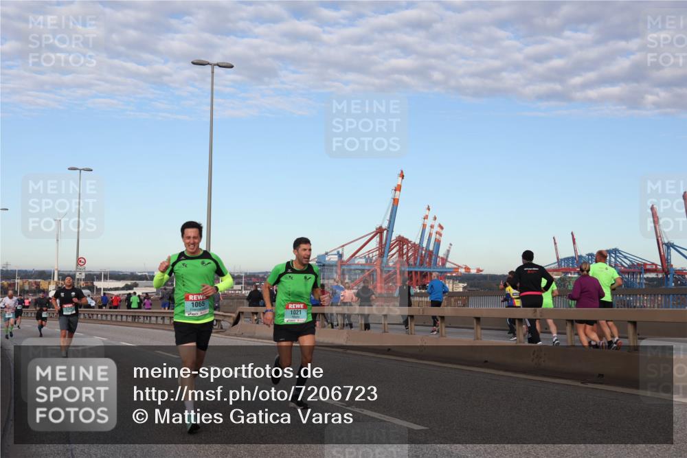 03.10.2024 - Köhlbrandbrückenlauf Matties Gatica Varas http://msf.ph/oto/7206723 03.10.2024 09:33:27 Position 2 1141, 1065, 1021 meine-sportfotos.de