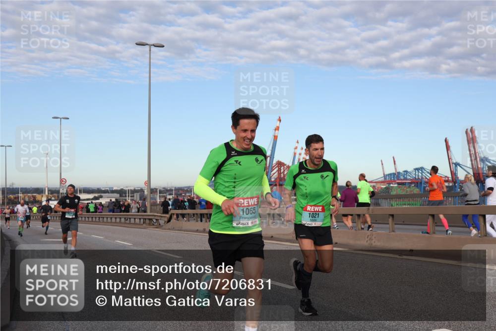 03.10.2024 - Köhlbrandbrückenlauf Matties Gatica Varas http://msf.ph/oto/7206831 03.10.2024 09:33:28 Position 2 1065, 1021 meine-sportfotos.de