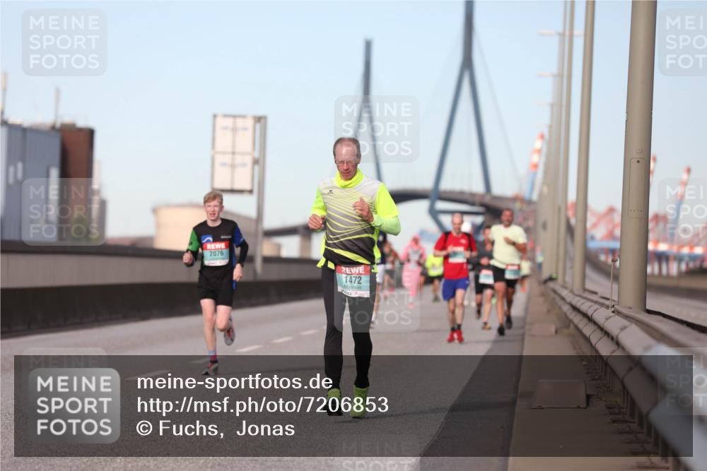 03.10.2024 - Köhlbrandbrückenlauf Fuchs,  Jonas http://msf.ph/oto/7206853 03.10.2024 09:43:14 Position 3 2076, 1472 meine-sportfotos.de