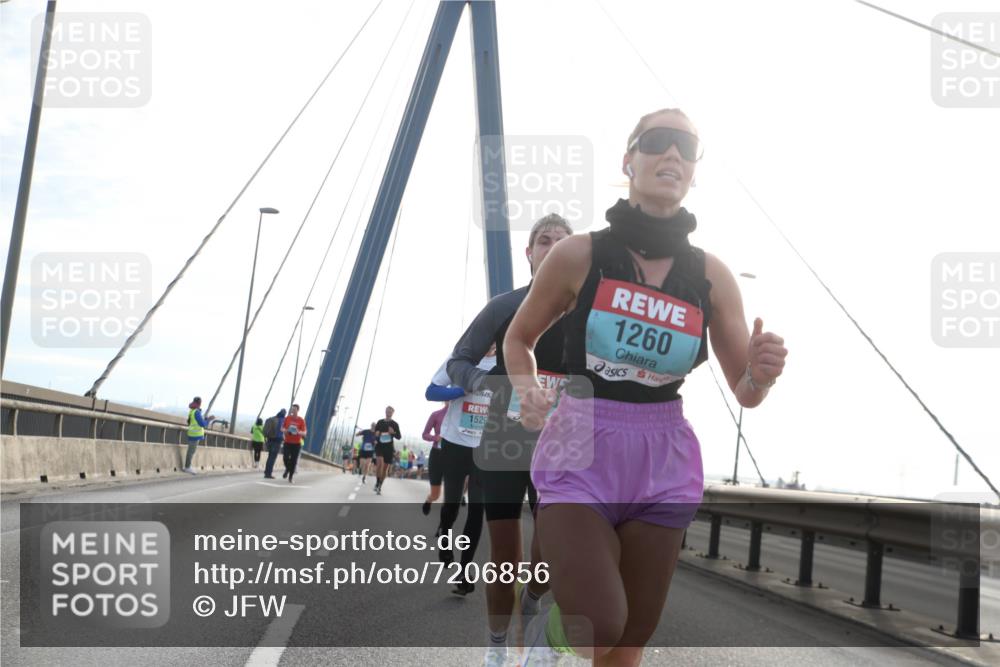 03.10.2024 - Köhlbrandbrückenlauf Jannik Wohlers http://msf.ph/oto/7206856 03.10.2024 09:20:20 Position 1 1529, 1260 meine-sportfotos.de