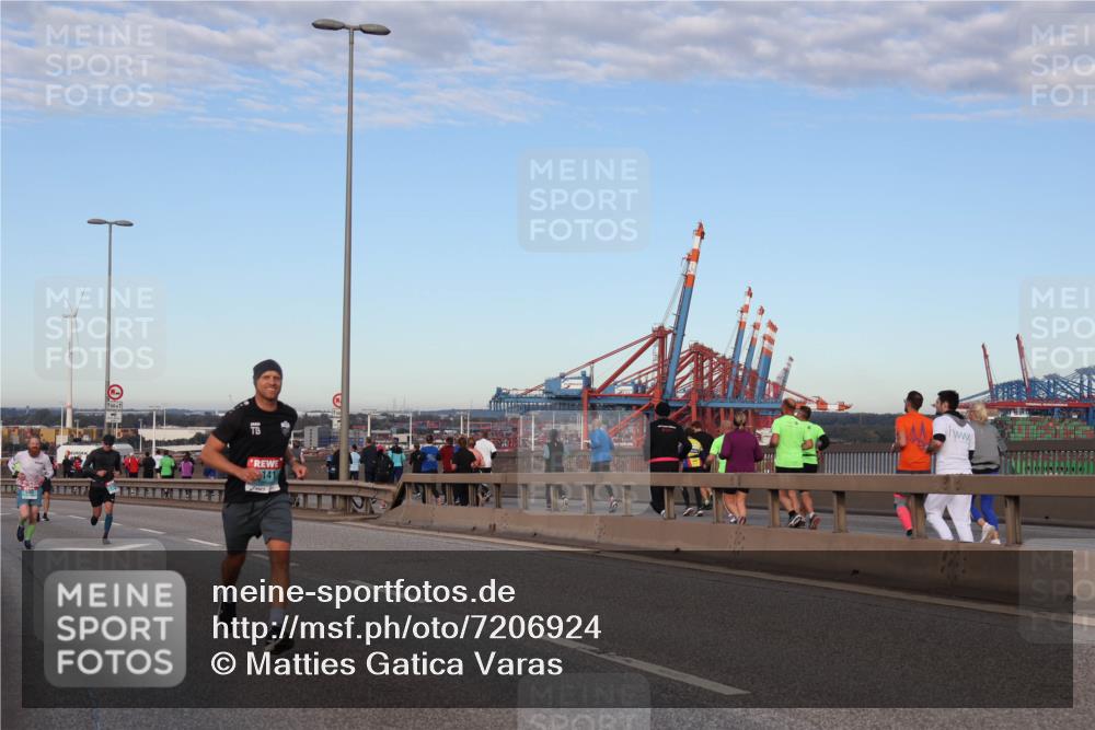 03.10.2024 - Köhlbrandbrückenlauf Matties Gatica Varas http://msf.ph/oto/7206924 03.10.2024 09:33:30 Position 2 141 meine-sportfotos.de