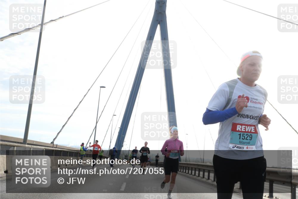 03.10.2024 - Köhlbrandbrückenlauf Jannik Wohlers http://msf.ph/oto/7207055 03.10.2024 09:20:21 Position 1 2, 1131, 1529 meine-sportfotos.de