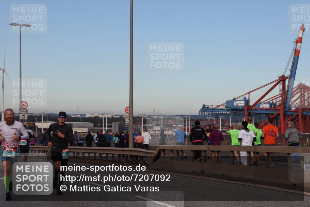 03.10.2024 - Köhlbrandbrückenlauf Matties Gatica Varas http://msf.ph/oto/7207092 03.10.2024 09:33:33 Position 2 1423, 1500, 1, 1743, 131, 500 meine-sportfotos.de