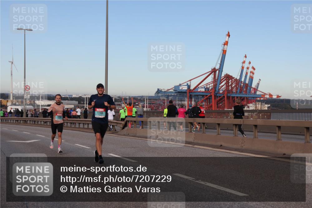 03.10.2024 - Köhlbrandbrückenlauf Matties Gatica Varas http://msf.ph/oto/7207229 03.10.2024 09:33:37 Position 2 1500, 1, 1098, 1743 meine-sportfotos.de