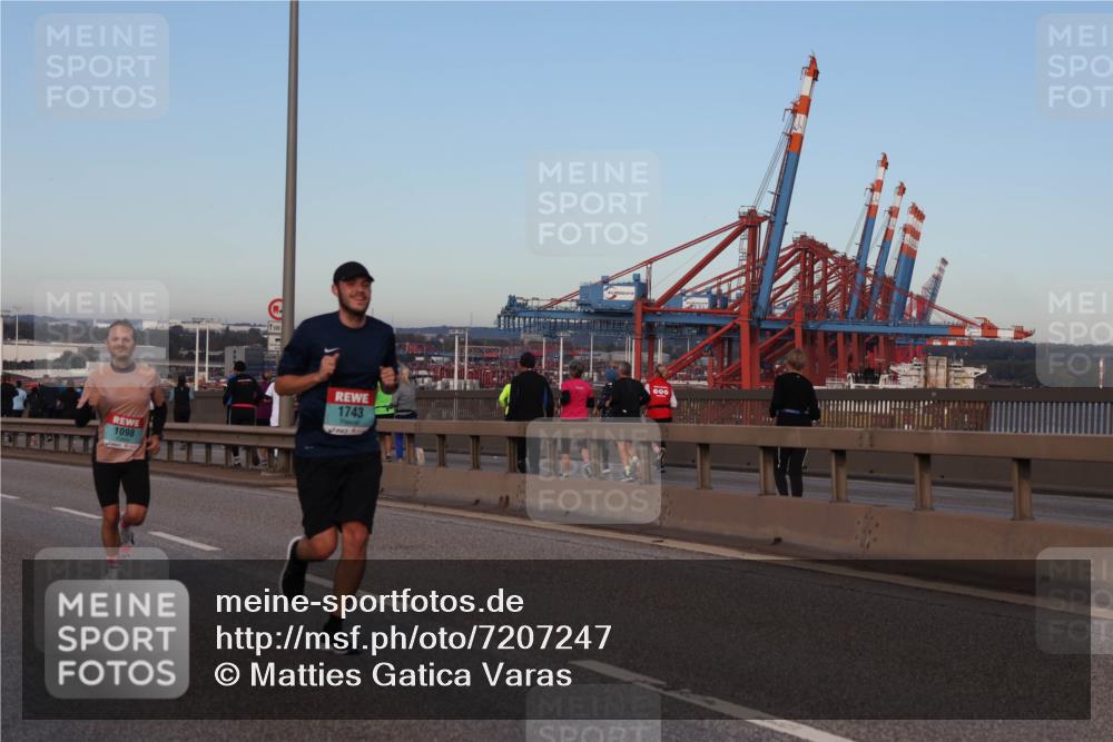 03.10.2024 - Köhlbrandbrückenlauf Matties Gatica Varas http://msf.ph/oto/7207247 03.10.2024 09:33:38 Position 2 1098, 00, 1743, 000 meine-sportfotos.de