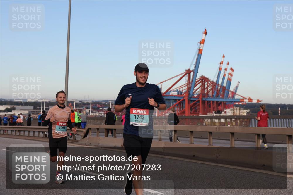 03.10.2024 - Köhlbrandbrückenlauf Matties Gatica Varas http://msf.ph/oto/7207283 03.10.2024 09:33:39 Position 2 1098, 1743 meine-sportfotos.de