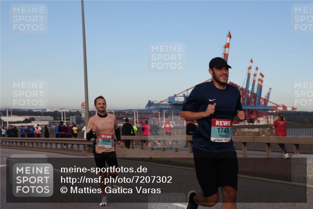 03.10.2024 - Köhlbrandbrückenlauf Matties Gatica Varas http://msf.ph/oto/7207302 03.10.2024 09:33:39 Position 2 1098, 1743 meine-sportfotos.de