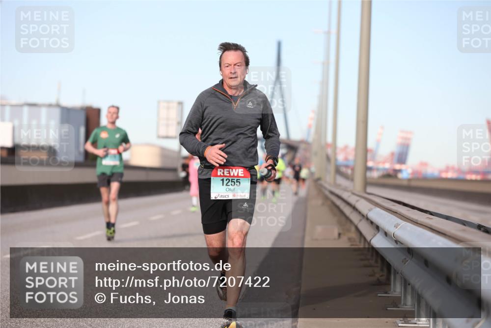 03.10.2024 - Köhlbrandbrückenlauf Fuchs,  Jonas http://msf.ph/oto/7207422 03.10.2024 09:43:28 Position 3 1255 meine-sportfotos.de
