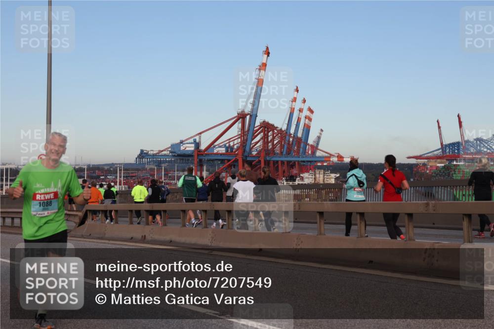 03.10.2024 - Köhlbrandbrückenlauf Matties Gatica Varas http://msf.ph/oto/7207549 03.10.2024 09:33:55 Position 2 1088 meine-sportfotos.de