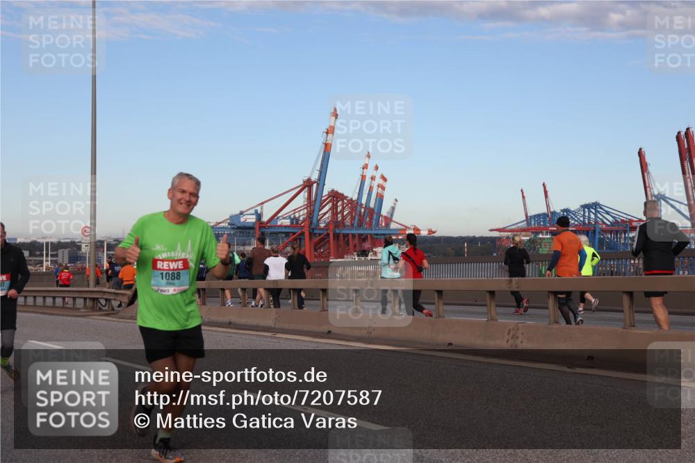 03.10.2024 - Köhlbrandbrückenlauf Matties Gatica Varas http://msf.ph/oto/7207587 03.10.2024 09:33:56 Position 2 1088 meine-sportfotos.de