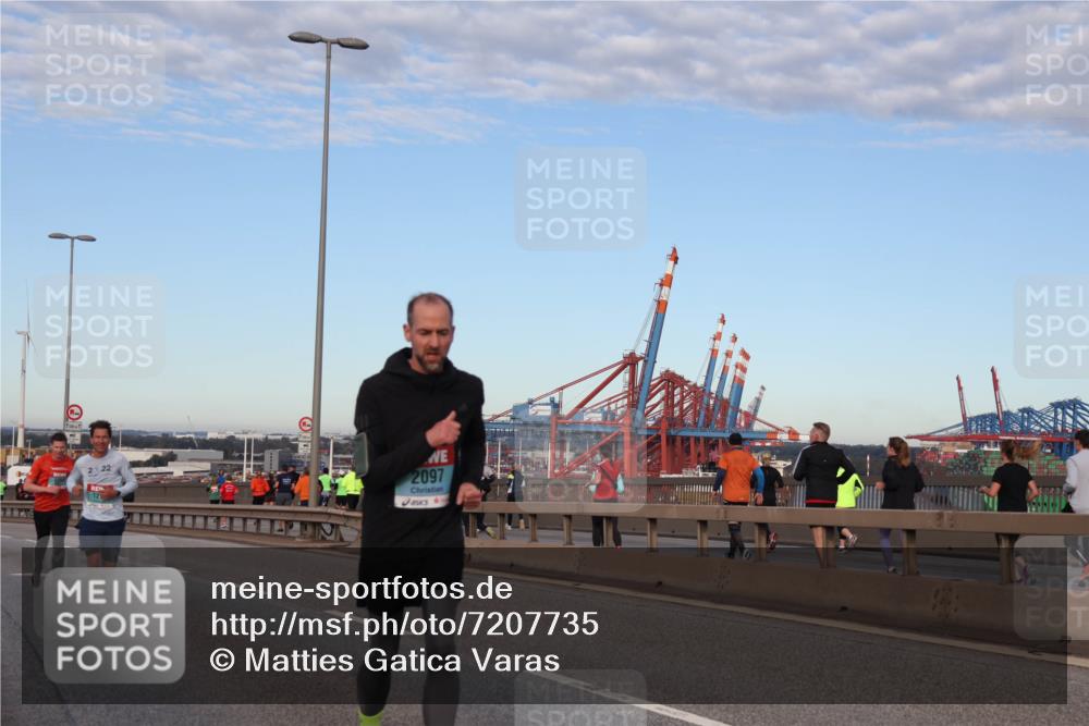 03.10.2024 - Köhlbrandbrückenlauf Matties Gatica Varas http://msf.ph/oto/7207735 03.10.2024 09:33:58 Position 2 2, 22, 12, 2097 meine-sportfotos.de