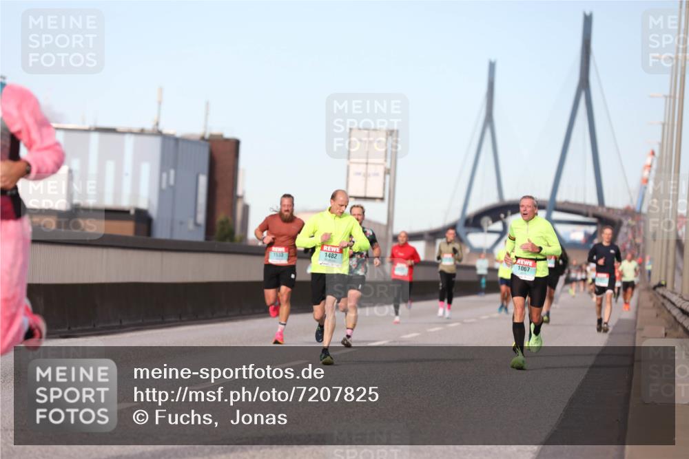 03.10.2024 - Köhlbrandbrückenlauf Fuchs,  Jonas http://msf.ph/oto/7207825 03.10.2024 09:43:35 Position 3 1067, 1482, 1533 meine-sportfotos.de