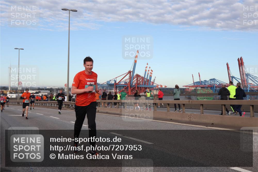 03.10.2024 - Köhlbrandbrückenlauf Matties Gatica Varas http://msf.ph/oto/7207953 03.10.2024 09:34:02 Position 2  meine-sportfotos.de