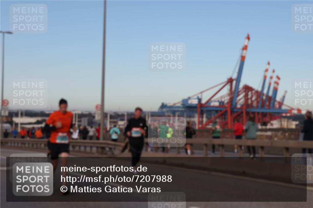03.10.2024 - Köhlbrandbrückenlauf Matties Gatica Varas http://msf.ph/oto/7207988 03.10.2024 09:34:05 Position 2  meine-sportfotos.de