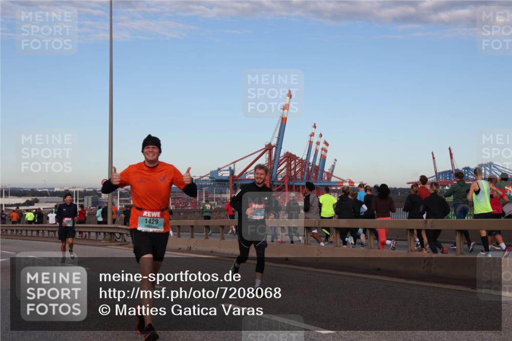 03.10.2024 - Köhlbrandbrückenlauf Matties Gatica Varas http://msf.ph/oto/7208068 03.10.2024 09:34:06 Position 2 399, 1429 meine-sportfotos.de