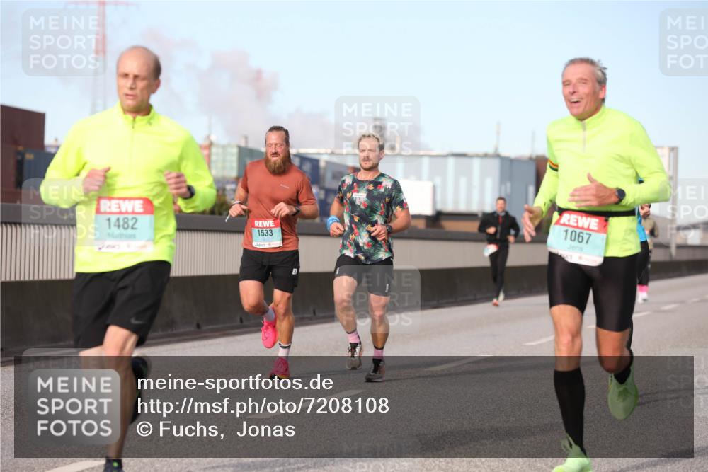 03.10.2024 - Köhlbrandbrückenlauf Fuchs,  Jonas http://msf.ph/oto/7208108 03.10.2024 09:43:42 Position 3 1482, 1533, 1067 meine-sportfotos.de