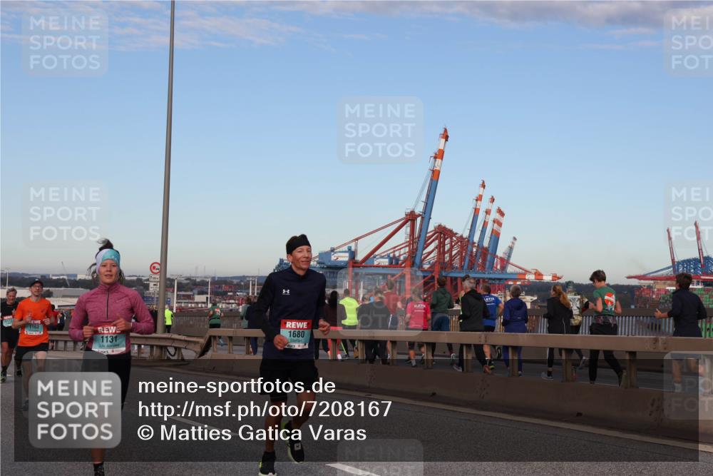 03.10.2024 - Köhlbrandbrückenlauf Matties Gatica Varas http://msf.ph/oto/7208167 03.10.2024 09:34:10 Position 2 1163, 1131, 1680 meine-sportfotos.de