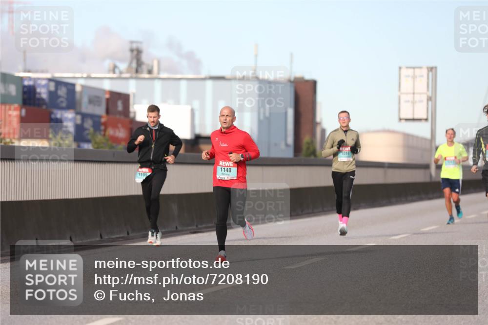 03.10.2024 - Köhlbrandbrückenlauf Fuchs,  Jonas http://msf.ph/oto/7208190 03.10.2024 09:43:44 Position 3 1109, 1140, 1016 meine-sportfotos.de