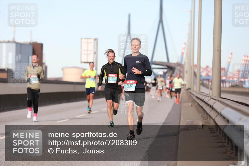 03.10.2024 - Köhlbrandbrückenlauf Fuchs,  Jonas http://msf.ph/oto/7208309 03.10.2024 09:43:46 Position 3 1016, 1197, 1437 meine-sportfotos.de