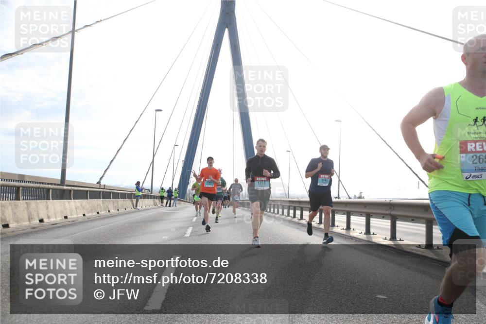 03.10.2024 - Köhlbrandbrückenlauf Jannik Wohlers http://msf.ph/oto/7208338 03.10.2024 09:20:35 Position 1 265, 1743, 1163, 1310 meine-sportfotos.de