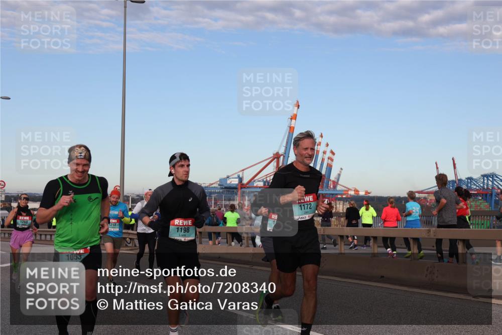 03.10.2024 - Köhlbrandbrückenlauf Matties Gatica Varas http://msf.ph/oto/7208340 03.10.2024 09:34:16 Position 2 1260, 1053, 1213, 1198, 1172 meine-sportfotos.de