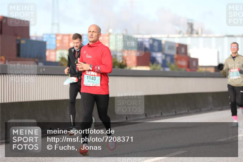 03.10.2024 - Köhlbrandbrückenlauf Fuchs,  Jonas http://msf.ph/oto/7208371 03.10.2024 09:43:48 Position 3 1140, 1016 meine-sportfotos.de