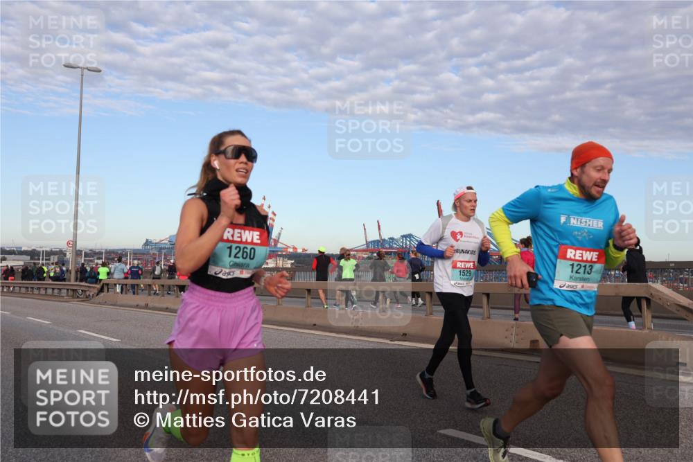 03.10.2024 - Köhlbrandbrückenlauf Matties Gatica Varas http://msf.ph/oto/7208441 03.10.2024 09:34:20 Position 2 1260, 4, 1529, 19342, 1213 meine-sportfotos.de