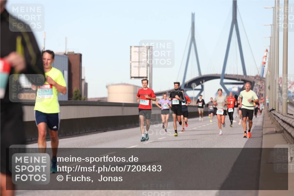 03.10.2024 - Köhlbrandbrückenlauf Fuchs,  Jonas http://msf.ph/oto/7208483 03.10.2024 09:43:51 Position 3 1257, 1075, 1443, 1763, 2293 meine-sportfotos.de