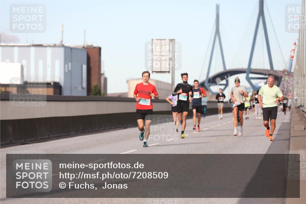 03.10.2024 - Köhlbrandbrückenlauf Fuchs,  Jonas http://msf.ph/oto/7208509 03.10.2024 09:43:53 Position 3  meine-sportfotos.de